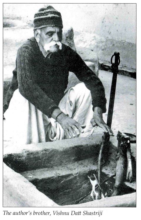 Il fratello dell'autore, Vishnu Datt Shastriji