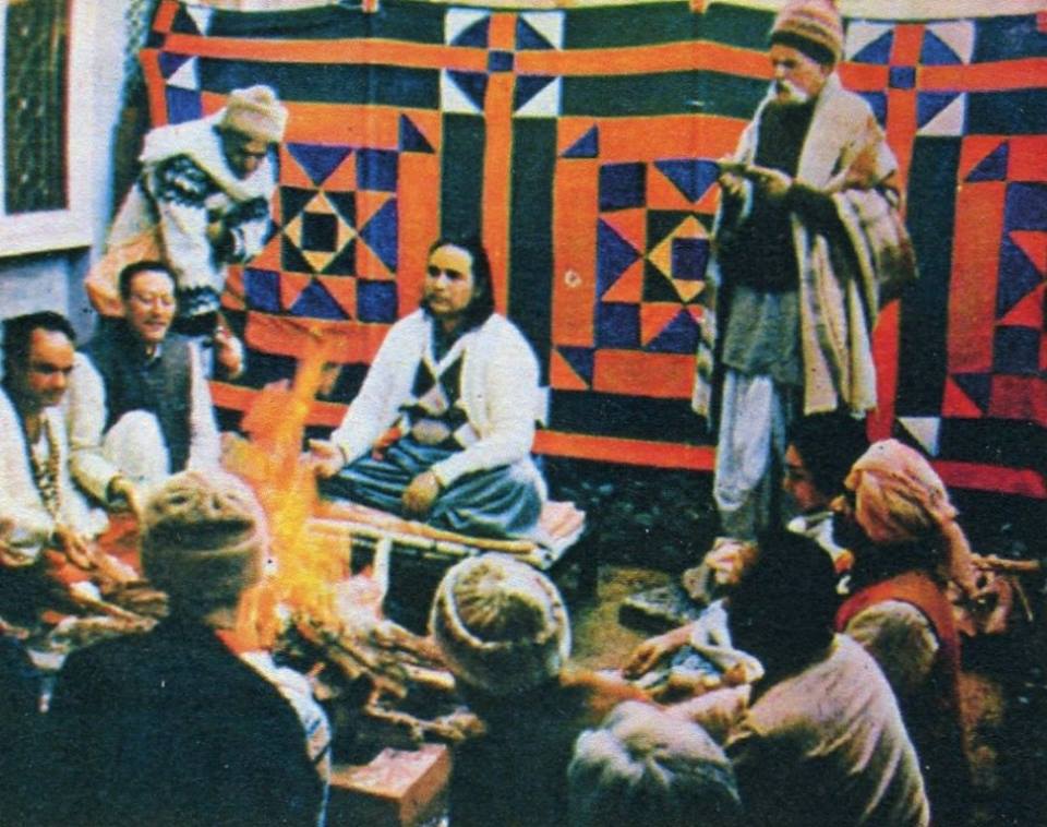 Shri Haidakhan Baba performing Yagna