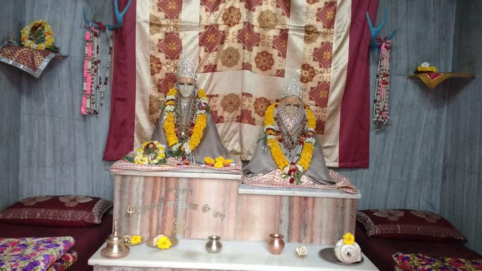 Haidakhan Baba and Mahendra Maharaj